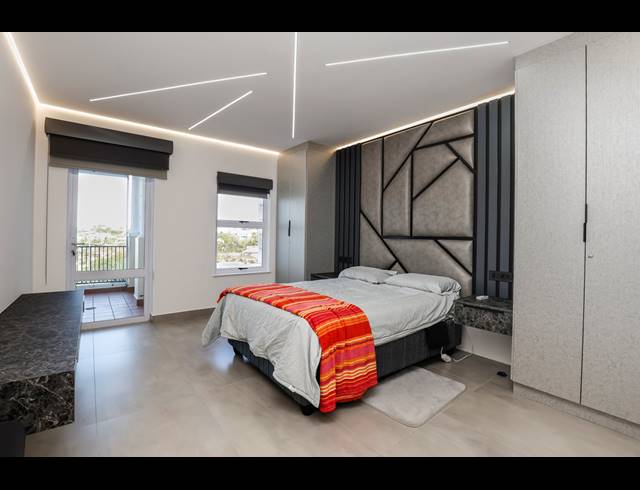 4 BEDROOM TOWNHOUSE FOR SALE IN LA LUCIA